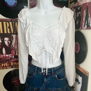 Wild Fable small ruffled white fitted cropped top with bow